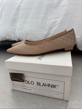 Manolo Blahnik Quilted Pointed-Toe Flats in Taupe